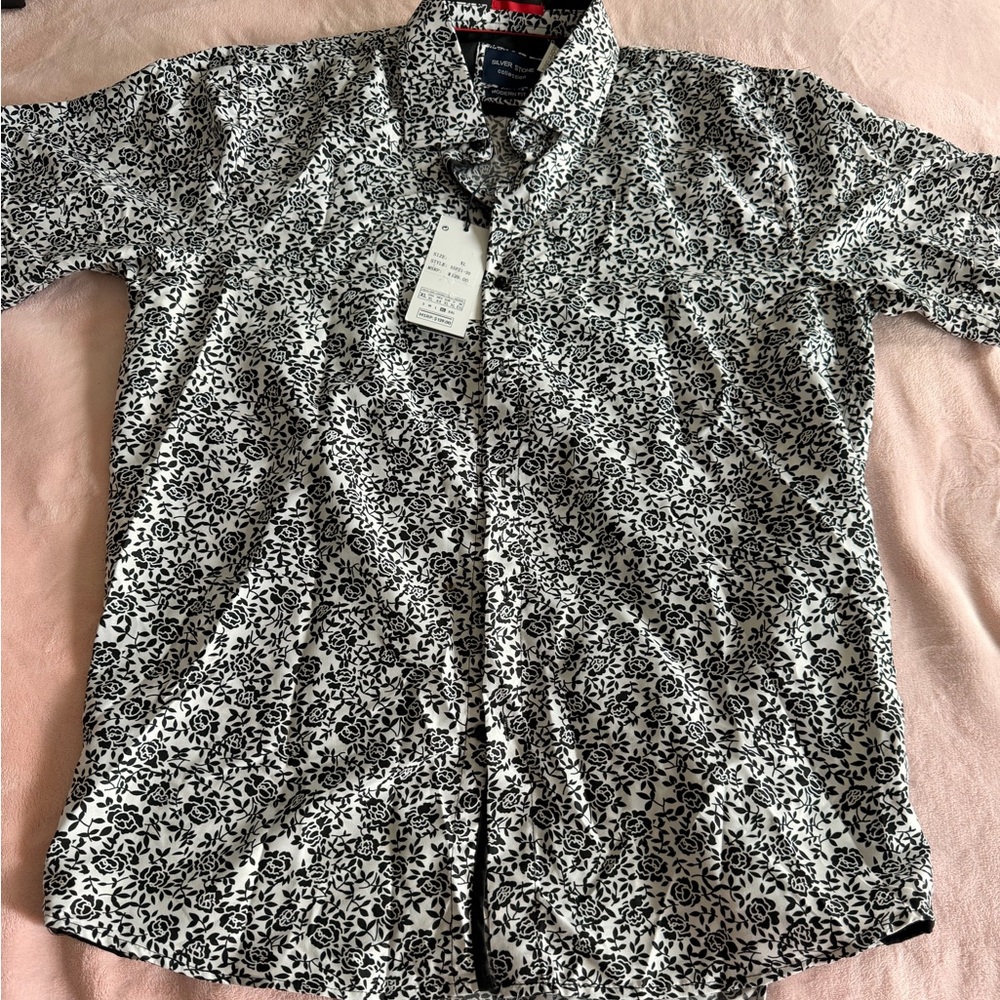 Van Heusen Black & White Floral Short Sleeve Button-Down Shirt